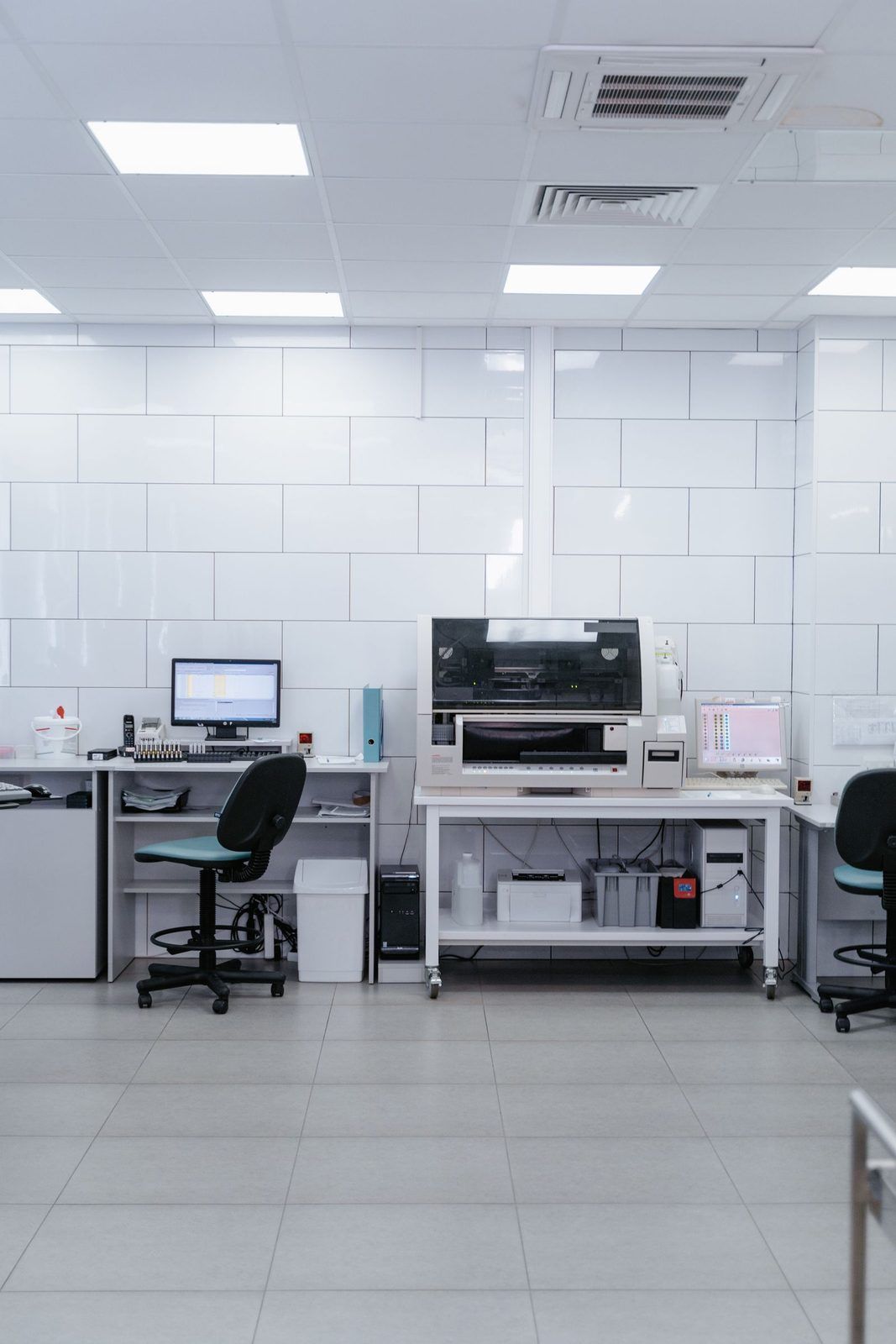 Laboratory Workstations manufactured by Sri Ranga Interior in Bengaluru